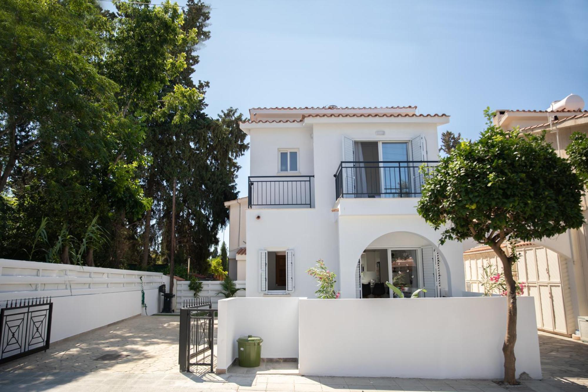 Willa Taheli Riverside Townhouse In Tourist Area Pafos