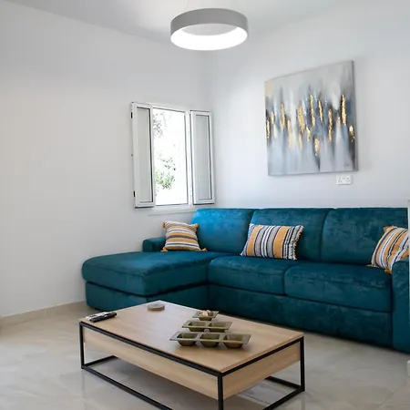Taheli Riverside Townhouse In Tourist Area Paphos Exterior photo